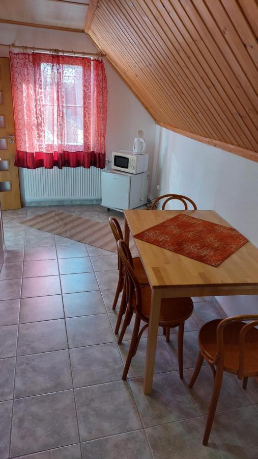 Rozmberska Basta Hotel Třeboň Kültér fotó